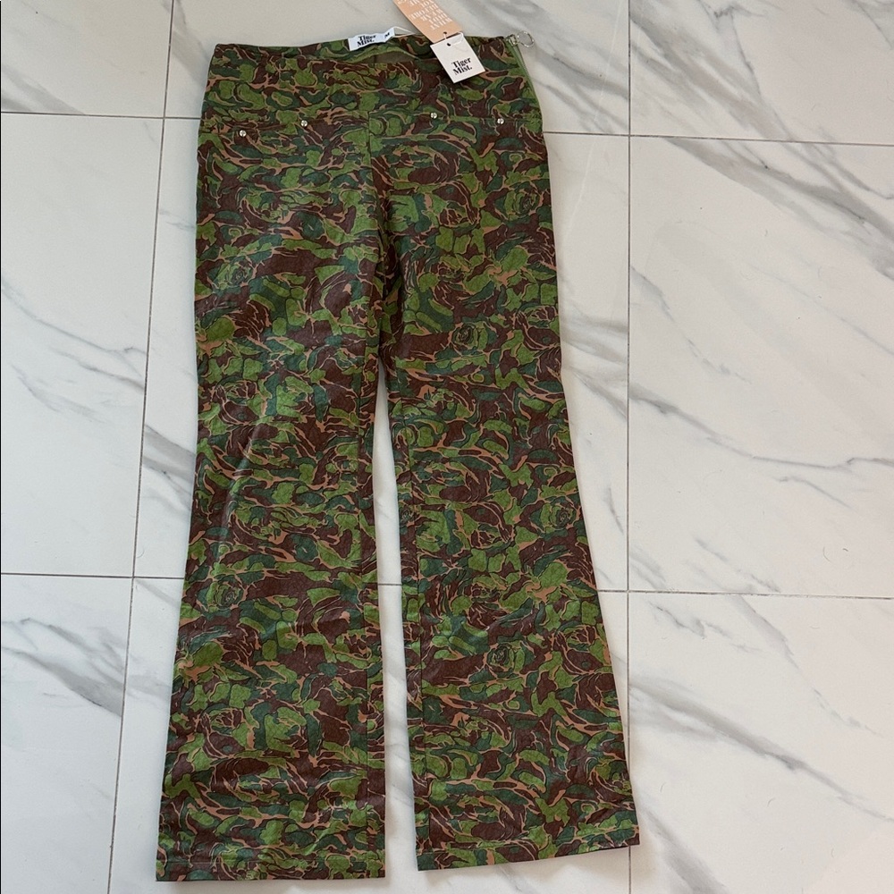 Tiger Mist Camouflage Flare Women Jeans